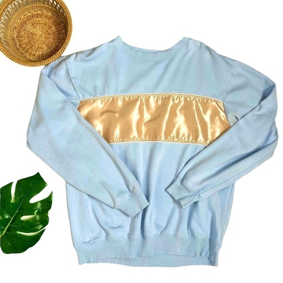 Urban Outfitters Blue Rose Gold Color blocked Crew Neck Sweatshirt Size Medium - Picture 12 of 12